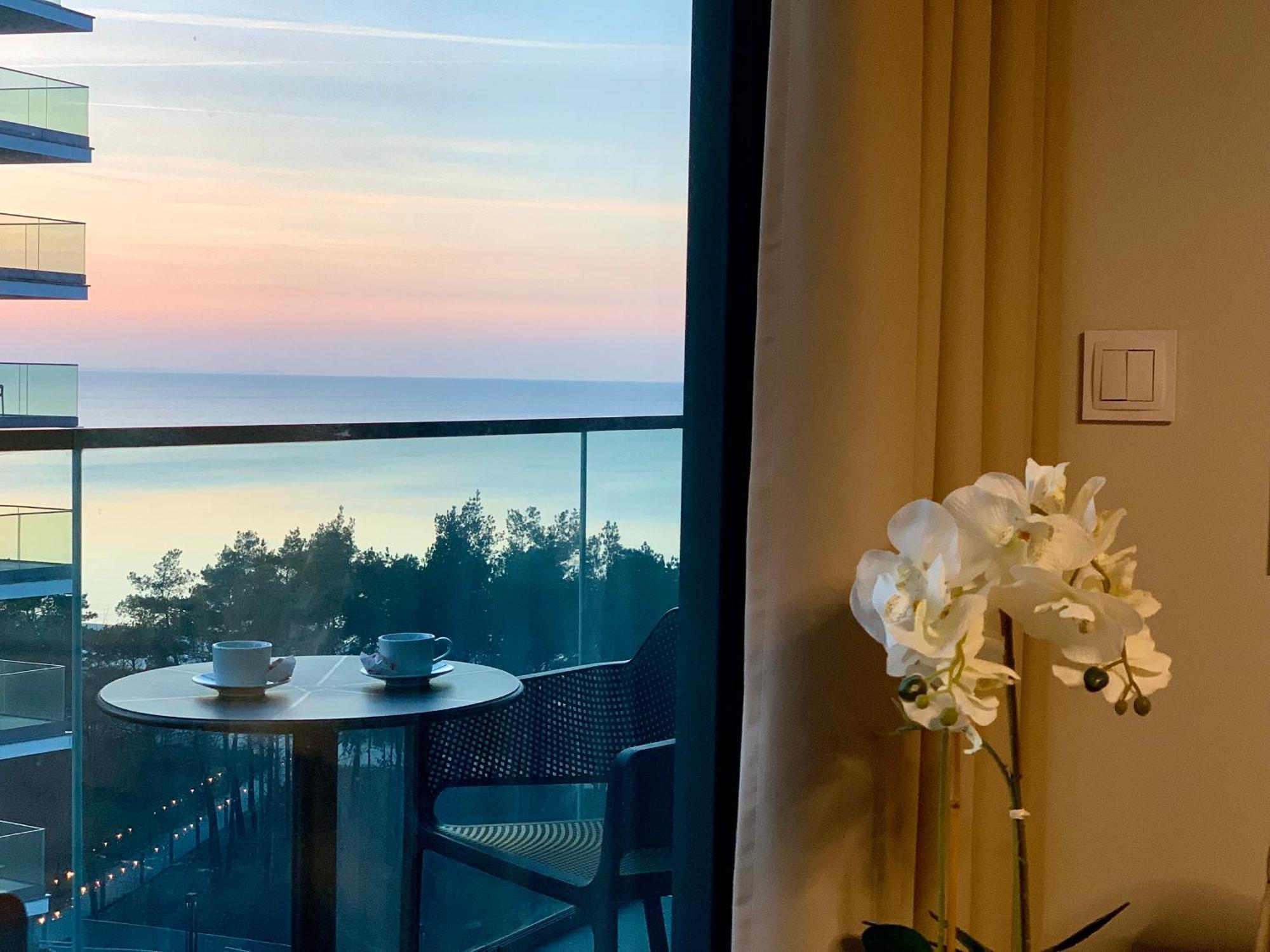 Appartement Blue Reef 6Th Floor Sea View à Miedzyzdroje Extérieur photo
